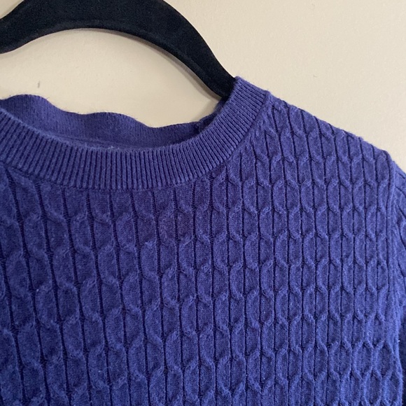 ✨3 for $25✨ Tommy Hilfiger Long Sleeve Tee - Picture 3 of 5